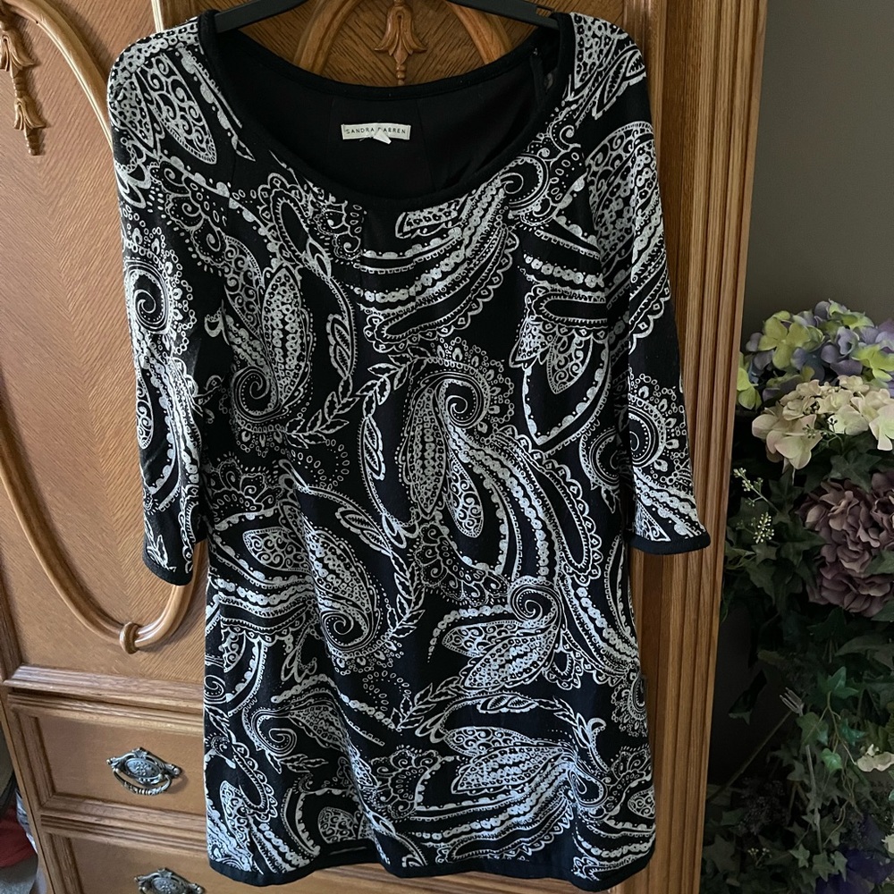 Dress - Picture 1 of 3